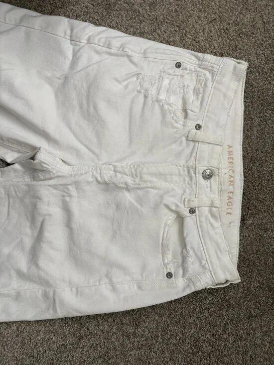 AE Ripped Mom Jean - Picture 9 of 11